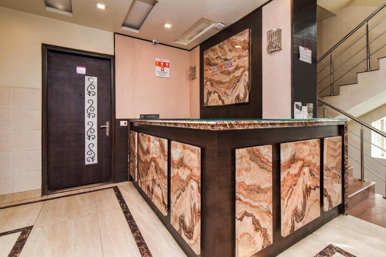 Collection O 76248 Hotel D Crown 뉴델리 외부 사진